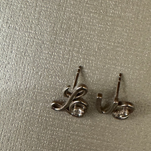 Chuck clemency Inspirational Love earrings - Picture 2 of 3